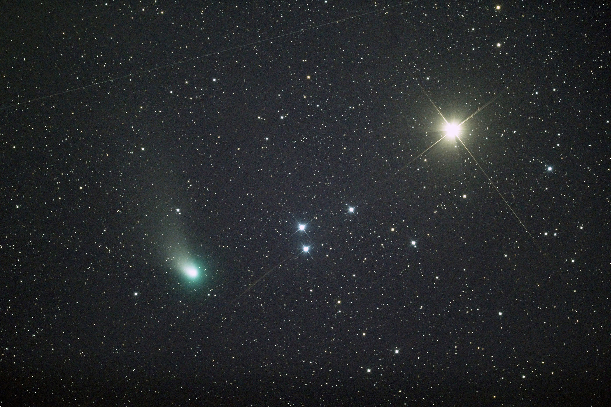 『C/2022 E3 ZTF彗星とアルデバランとの接近』(2023年2月15日)