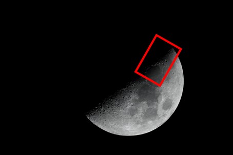 『上弦の月（月齢7.3）拡大撮影1』(2022年2月8日)
