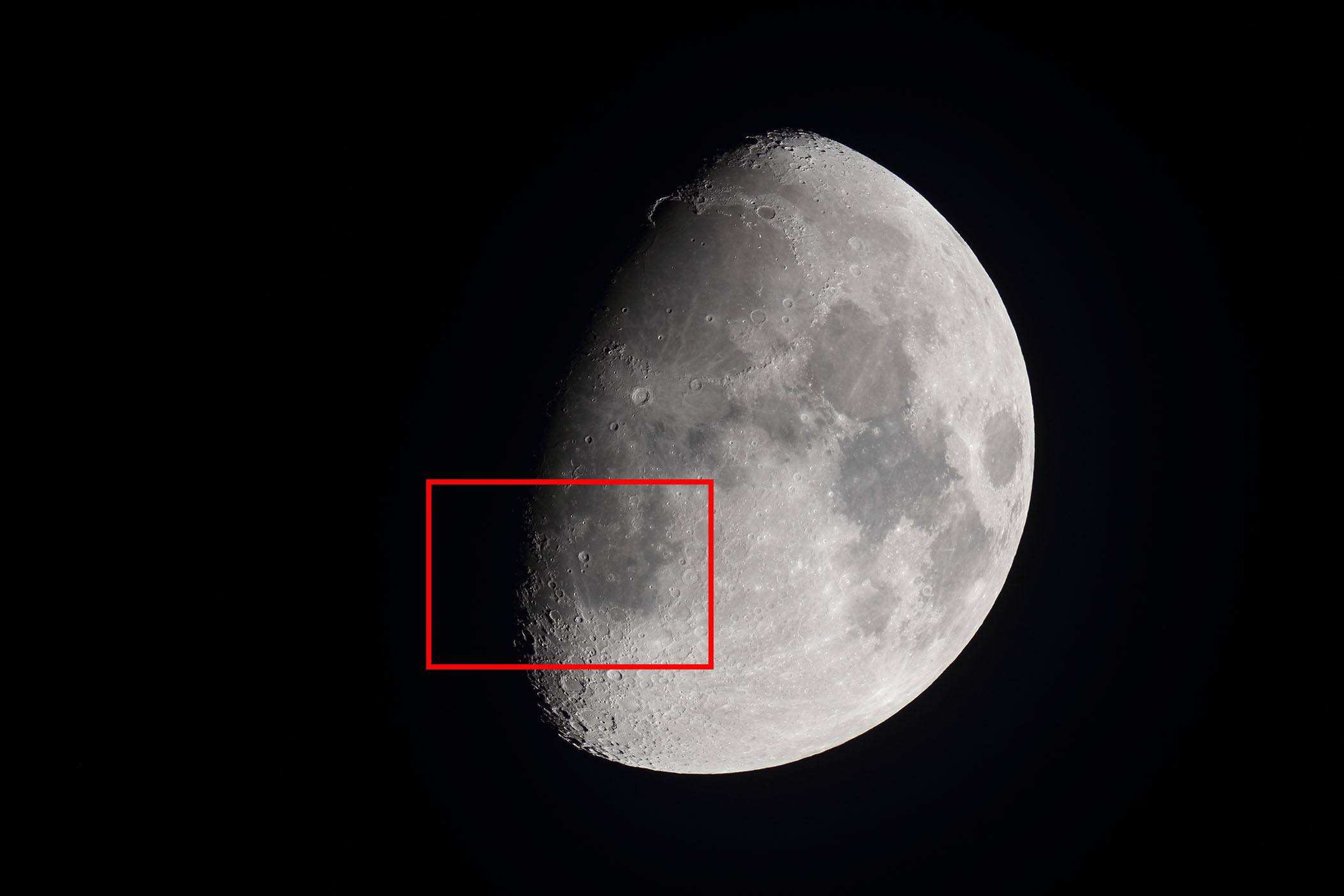 『月(月齢10.7)雲の海付近』(2025年10月2日)