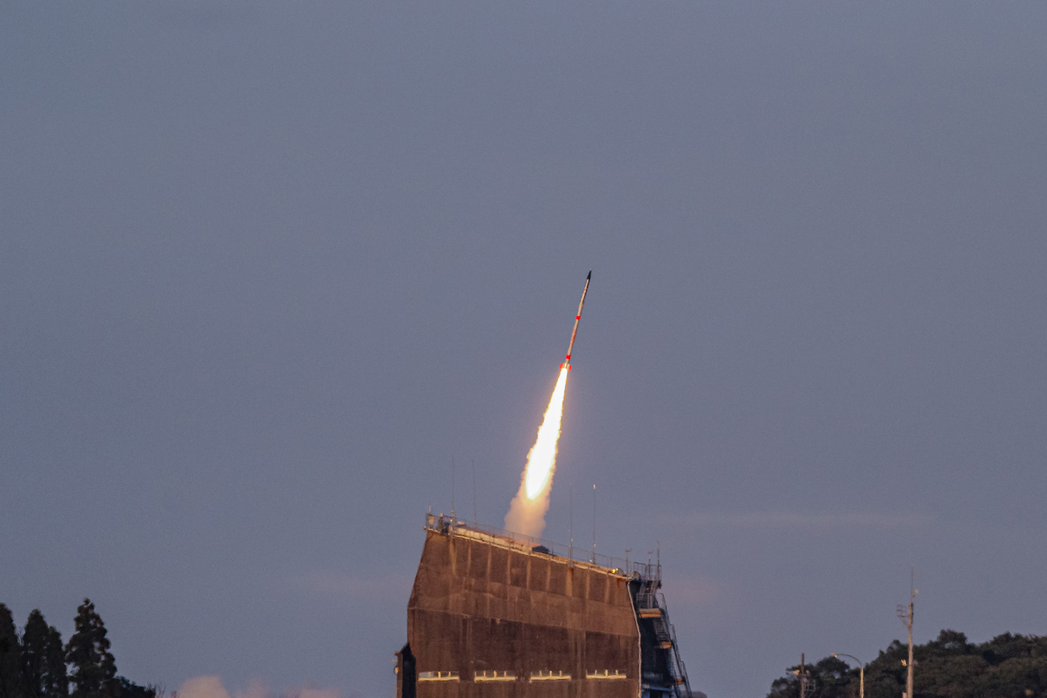 JAXA観測ロケットS310-45号機打ち上げ