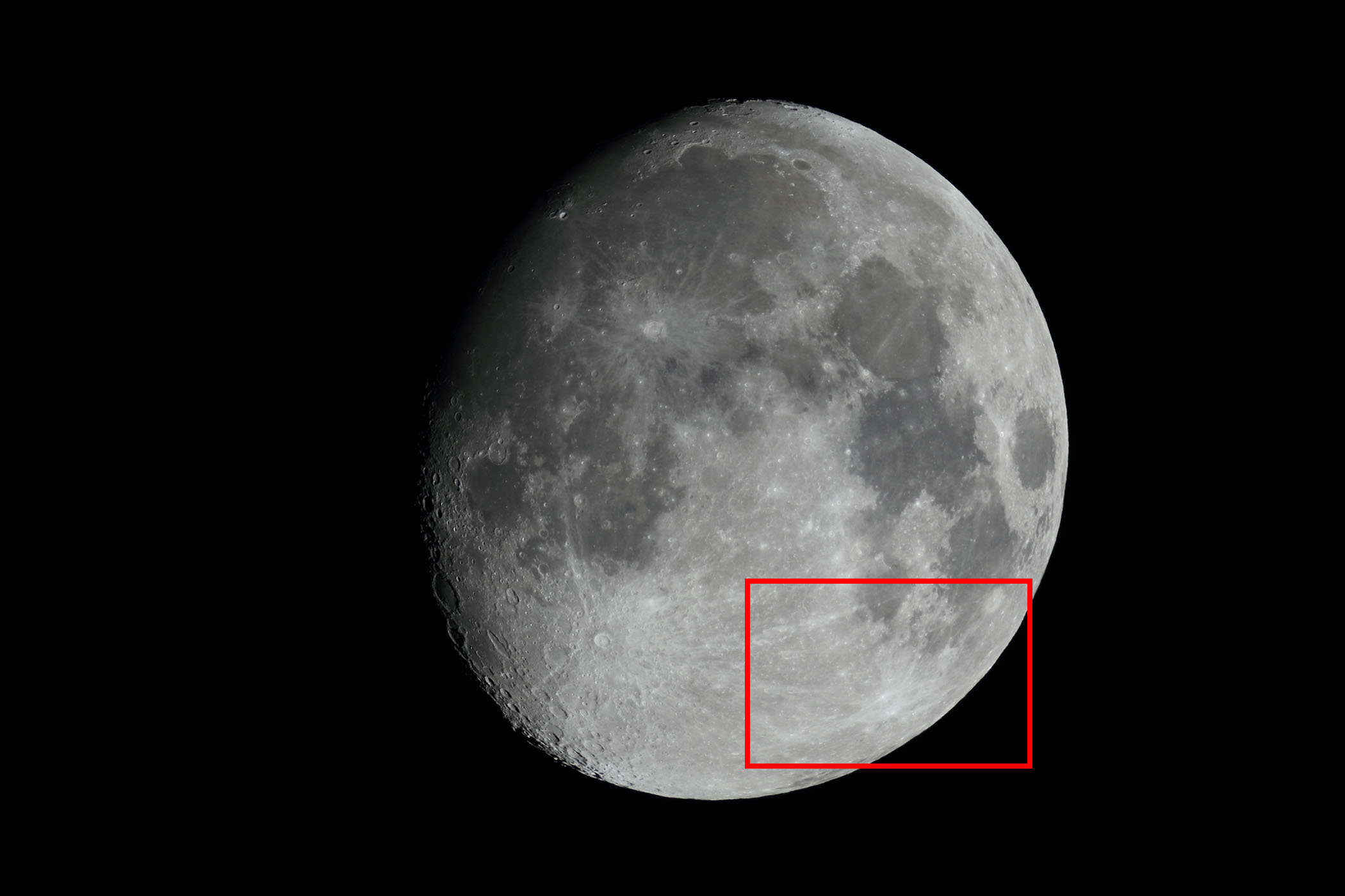 『月(月齢12.2)豊かの海付近』(2025年12月2日)