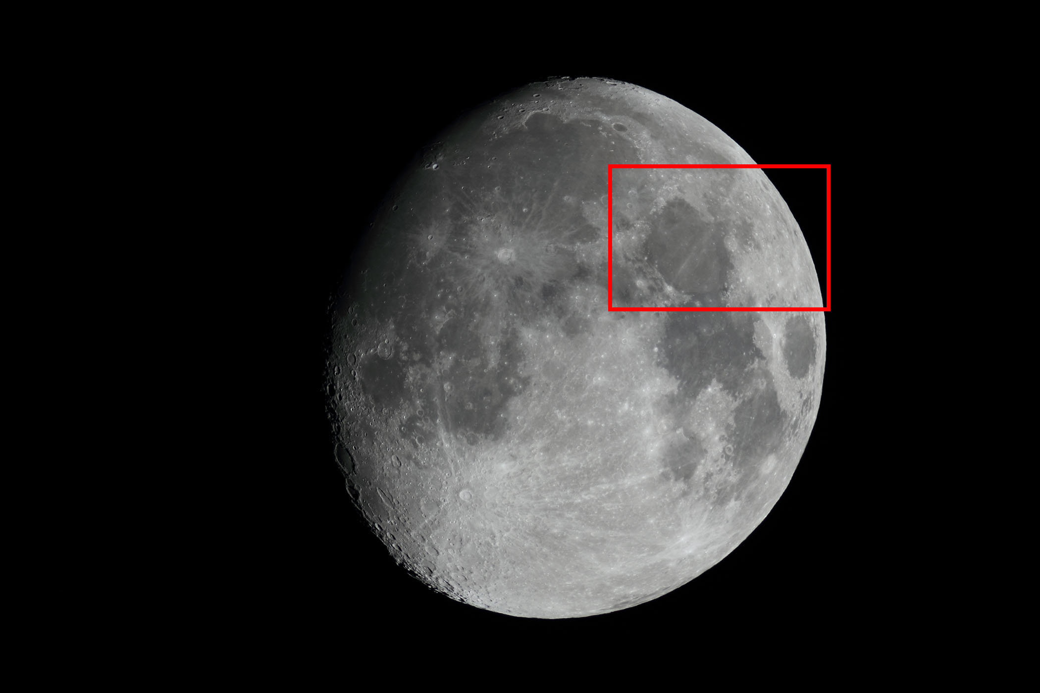 『月(月齢12.2)晴の海付近』(2025年12月2日)