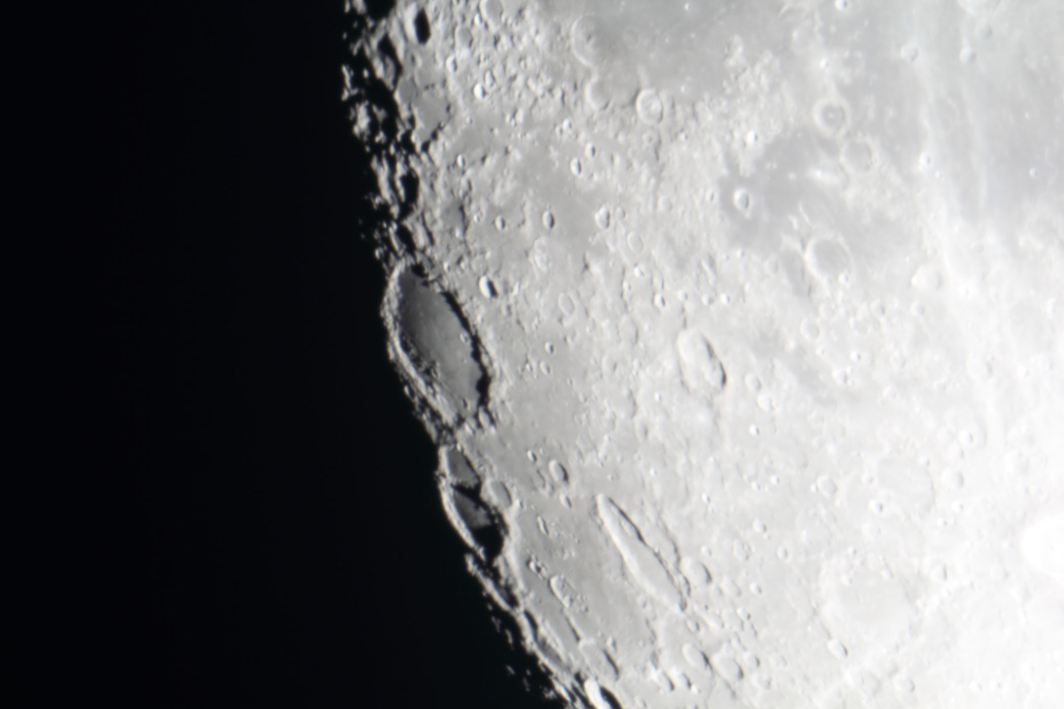 『月(月齢12.2)シッカート付近』(2025年12月2日)